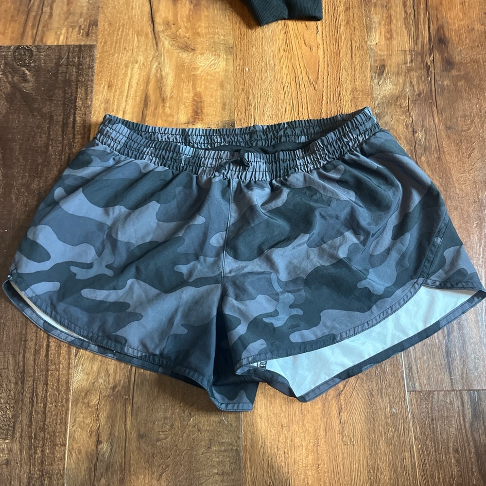 Old Navy Gray Athletic Shorts Relaxed Fit Elastic Waist